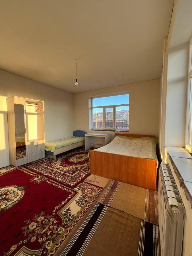 Emir Guest House In Каракол Екстер'єр фото