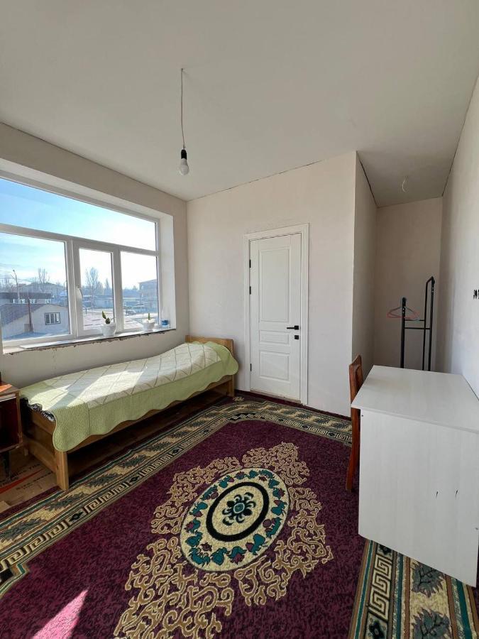 Emir Guest House In Каракол Екстер'єр фото