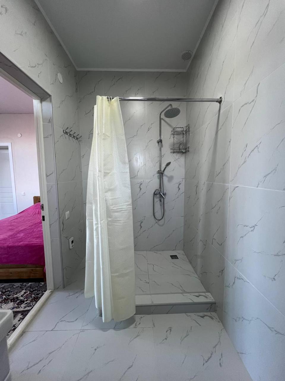 Emir Guest House In Каракол Номер фото