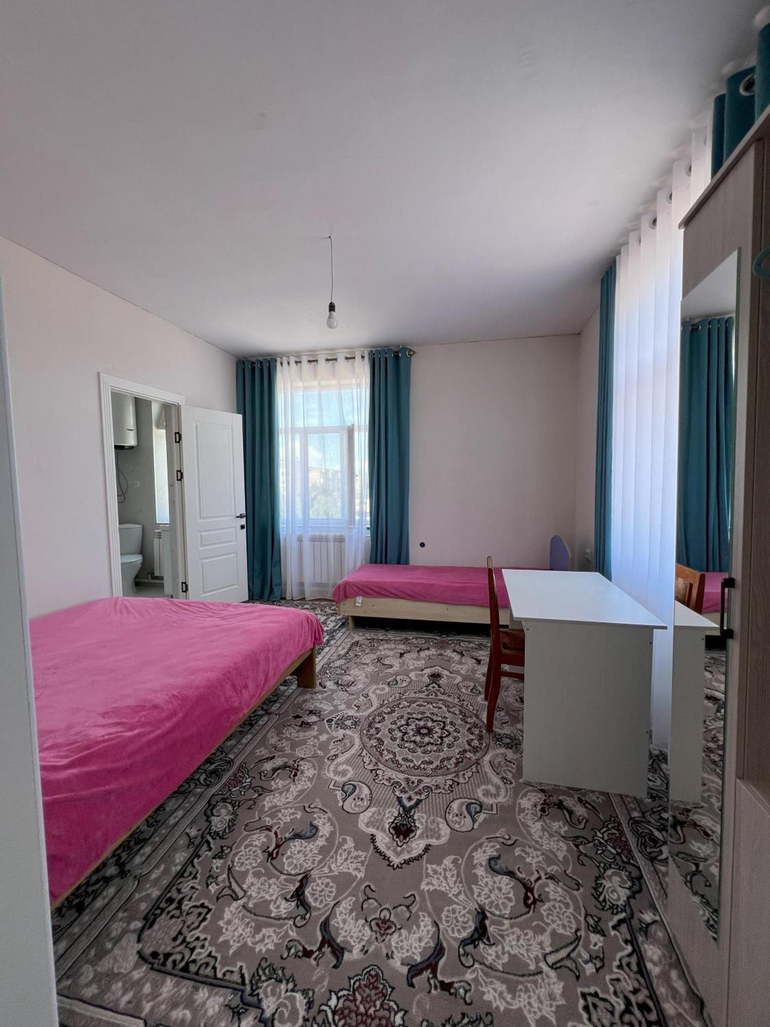 Emir Guest House In Каракол Екстер'єр фото
